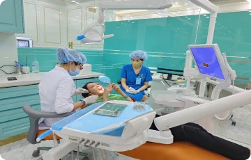 Cạo vôi răng 11 Khám tổng quan và tư vấn