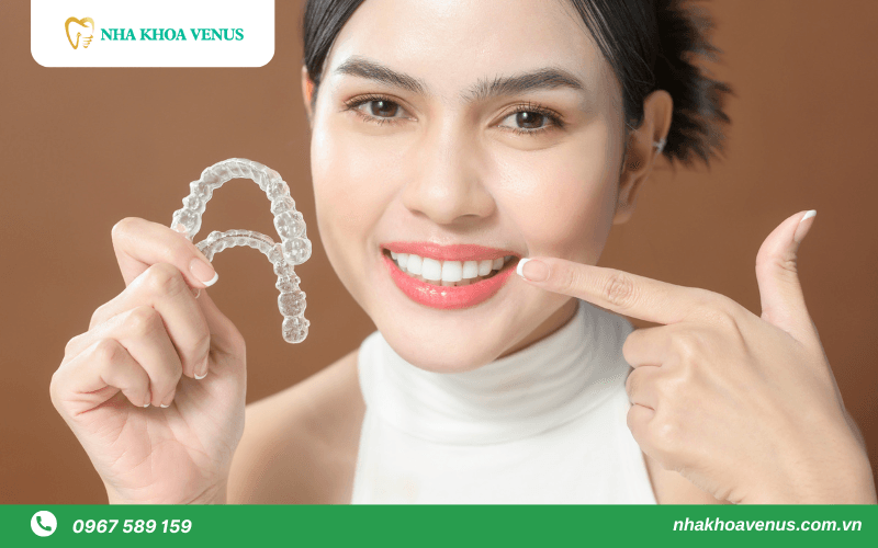 khay niềng răng trong suốt invisalign