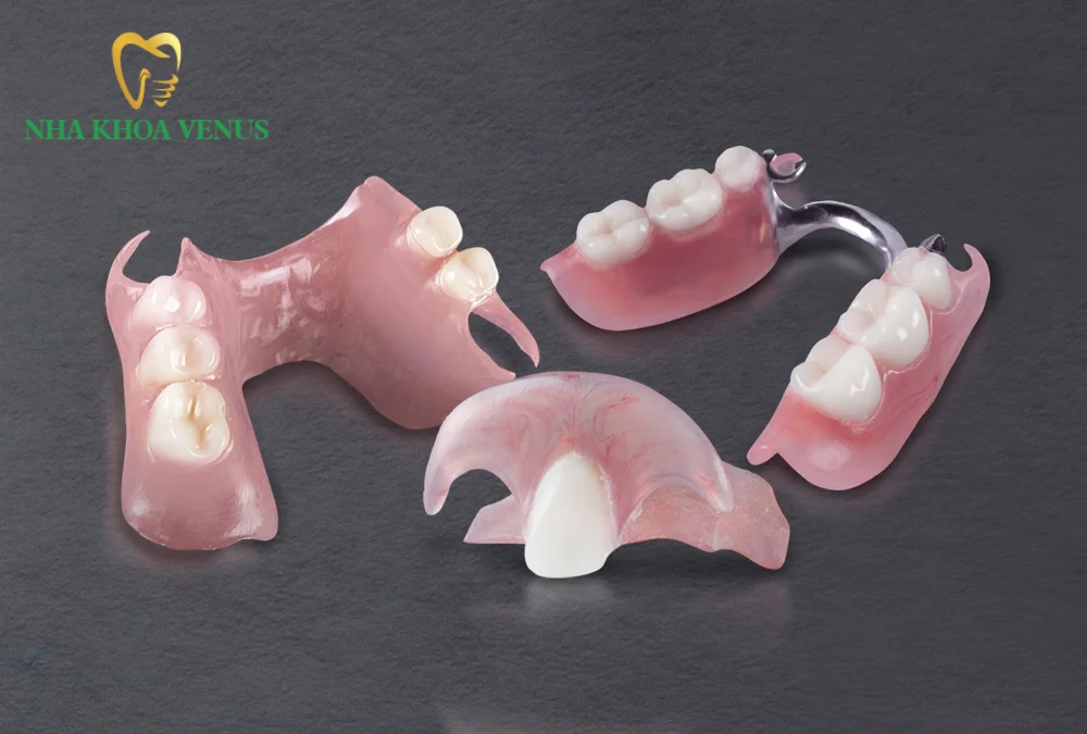 Làm hàm giả tháo lắp bán phần và toàn phần